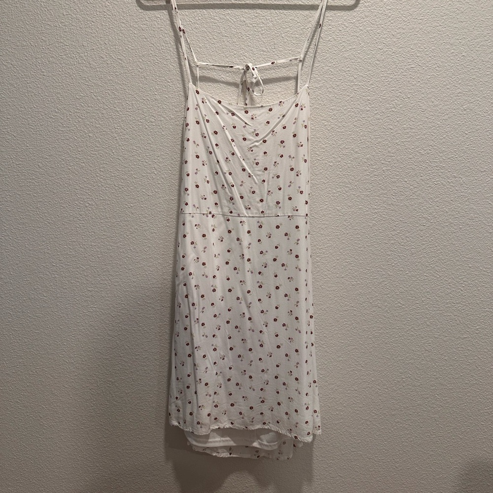 KENDALL & KYLIE mini flower dress with low back